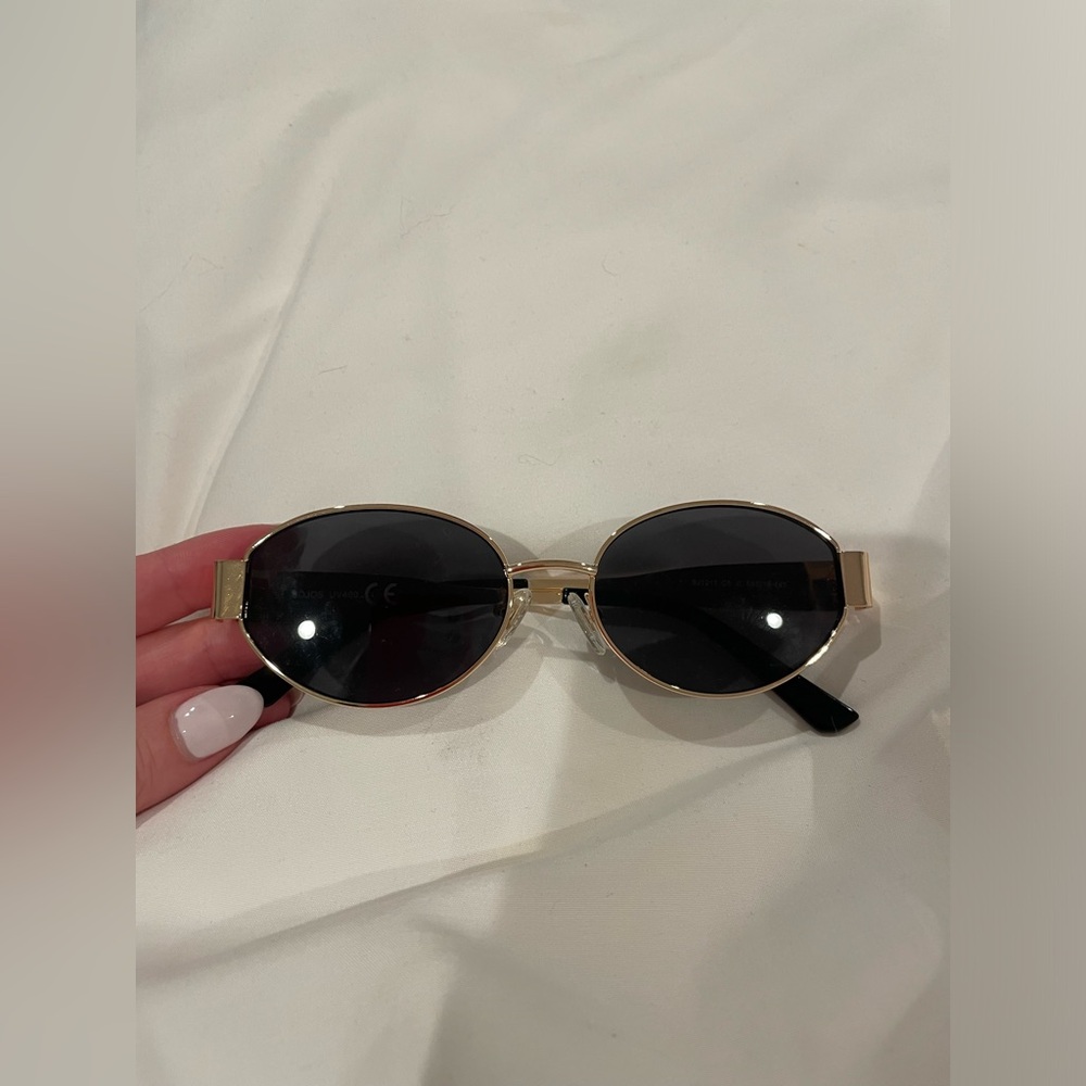 Never worn - Oval Sunglasses